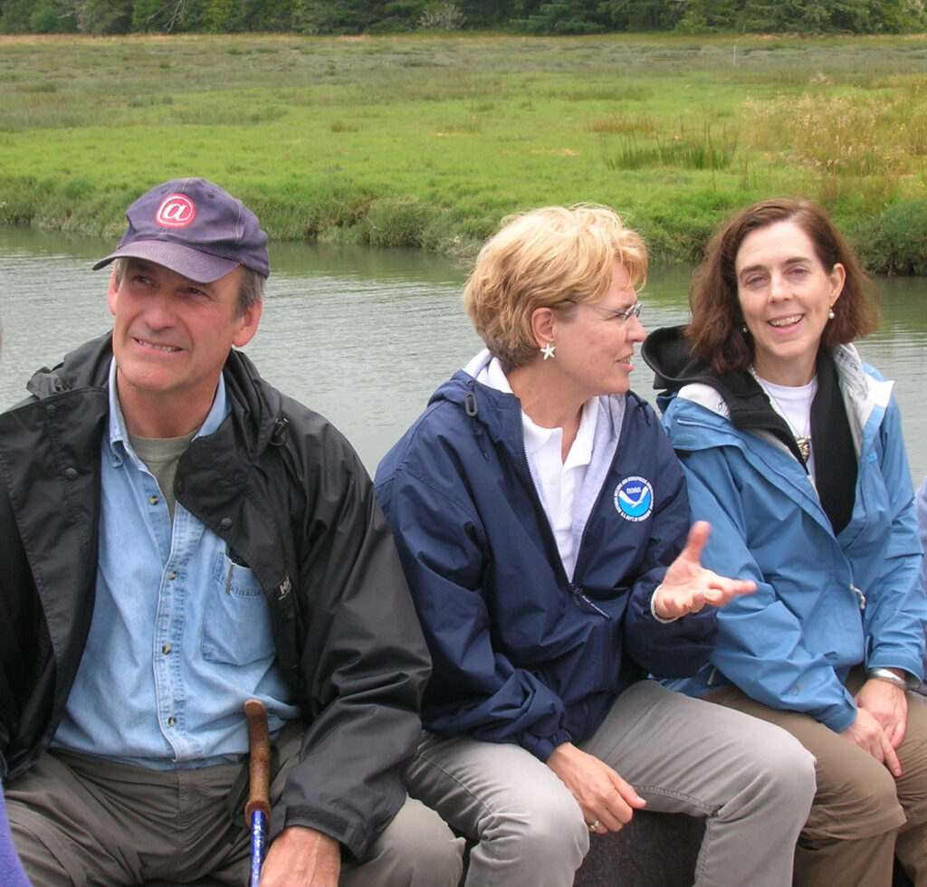Photo of Bill Bradley, Jane Lubchenco and Kate Brown at South Slough, Coos Bay, Oregon, 2009